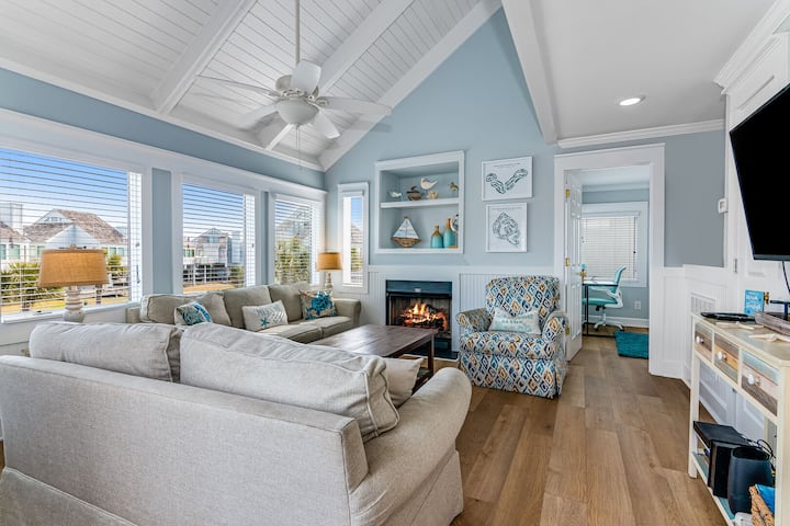 Updated Villa With Ocean And Lagoon Views! Two Golf Carts Next The Bhi Club - Bald Head Island, NC