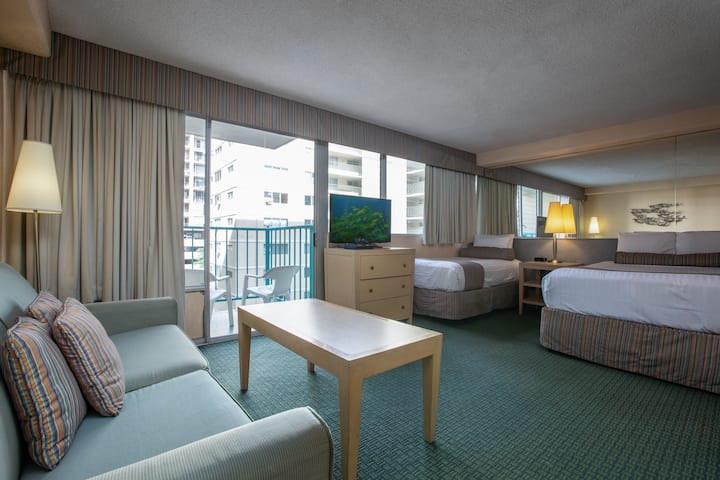 Aqua Aloha Surf Waikiki #408 Deluxe Studio - Kuilei Cliffs Beach Park