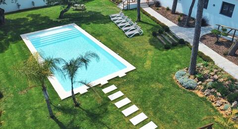 Villa Oasis | Families & Groups | Amazing Retreat
