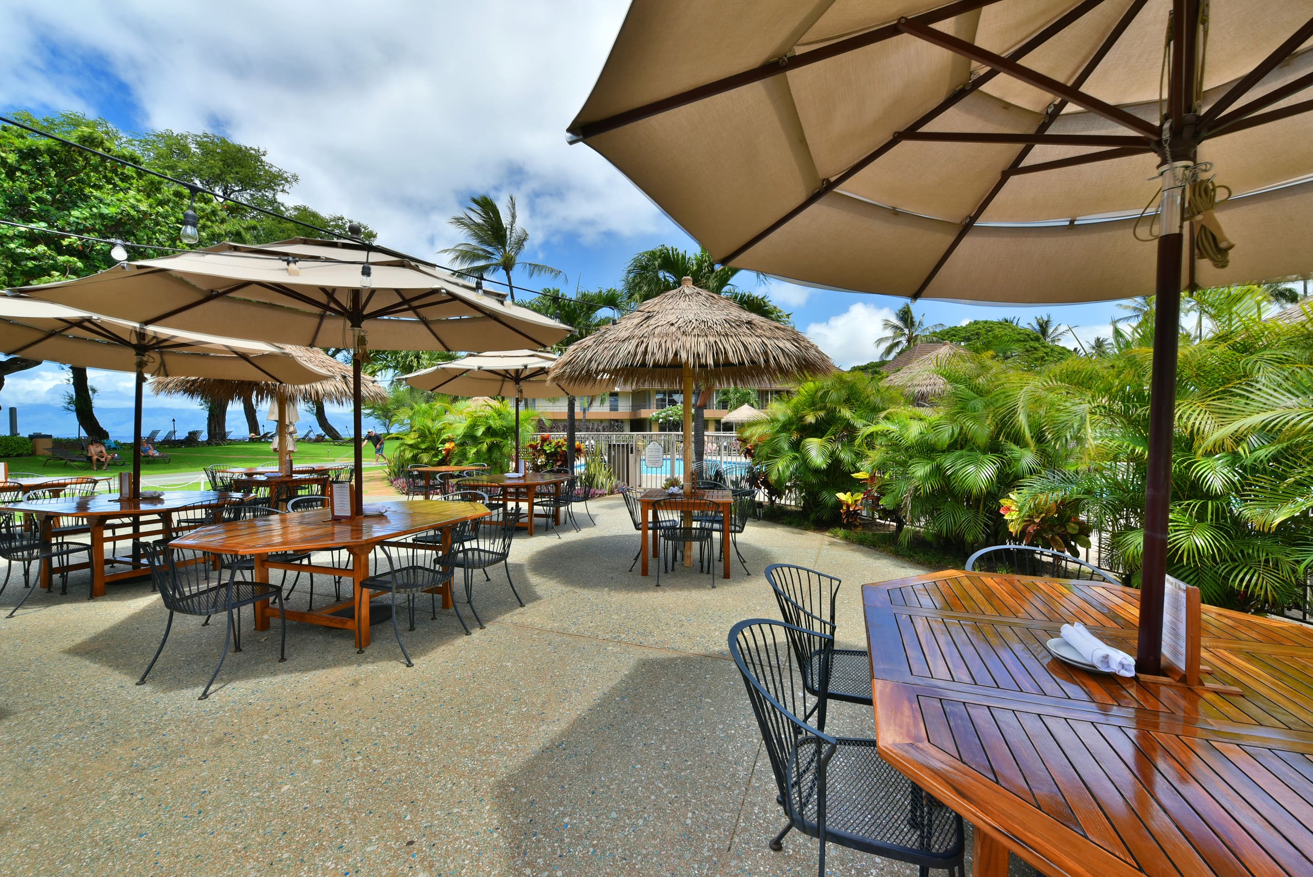 Condo in Lahaina · ★4.54 · Studio · 2 beds · 1 bath - Image 27