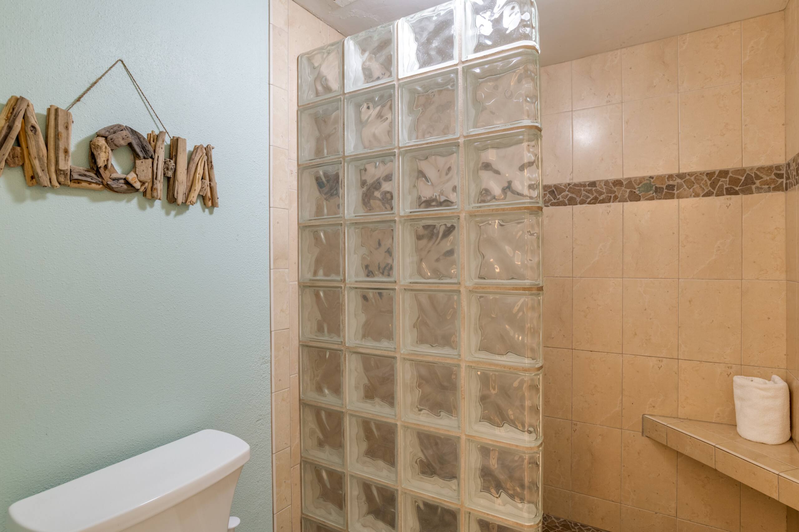 Condo in Lahaina · ★4.54 · Studio · 2 beds · 1 bath - Image 14