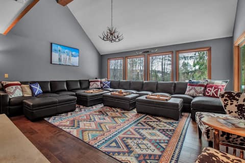 Successful Airbnb property: Ellicottville Big Chalet Nestled in the Pines in Ellicottville