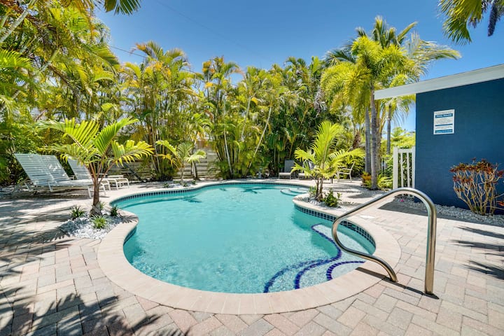 Ev Charger, Blue Lagoon By Seabreeze Vacation - Anna Maria, FL