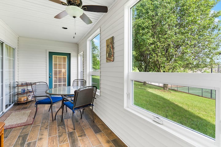 4bd/4ba Golf Condo-sunroom/golf & Ticket Discounts - Missouri