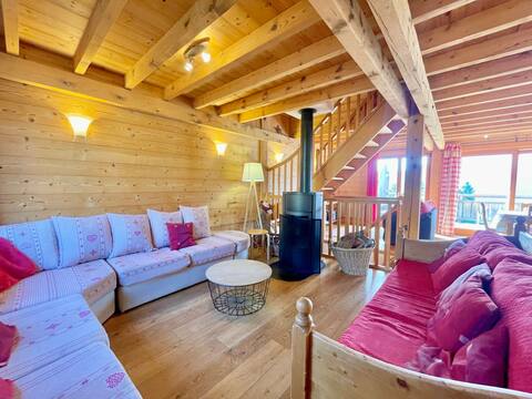 Chalet close to the slopes and the village