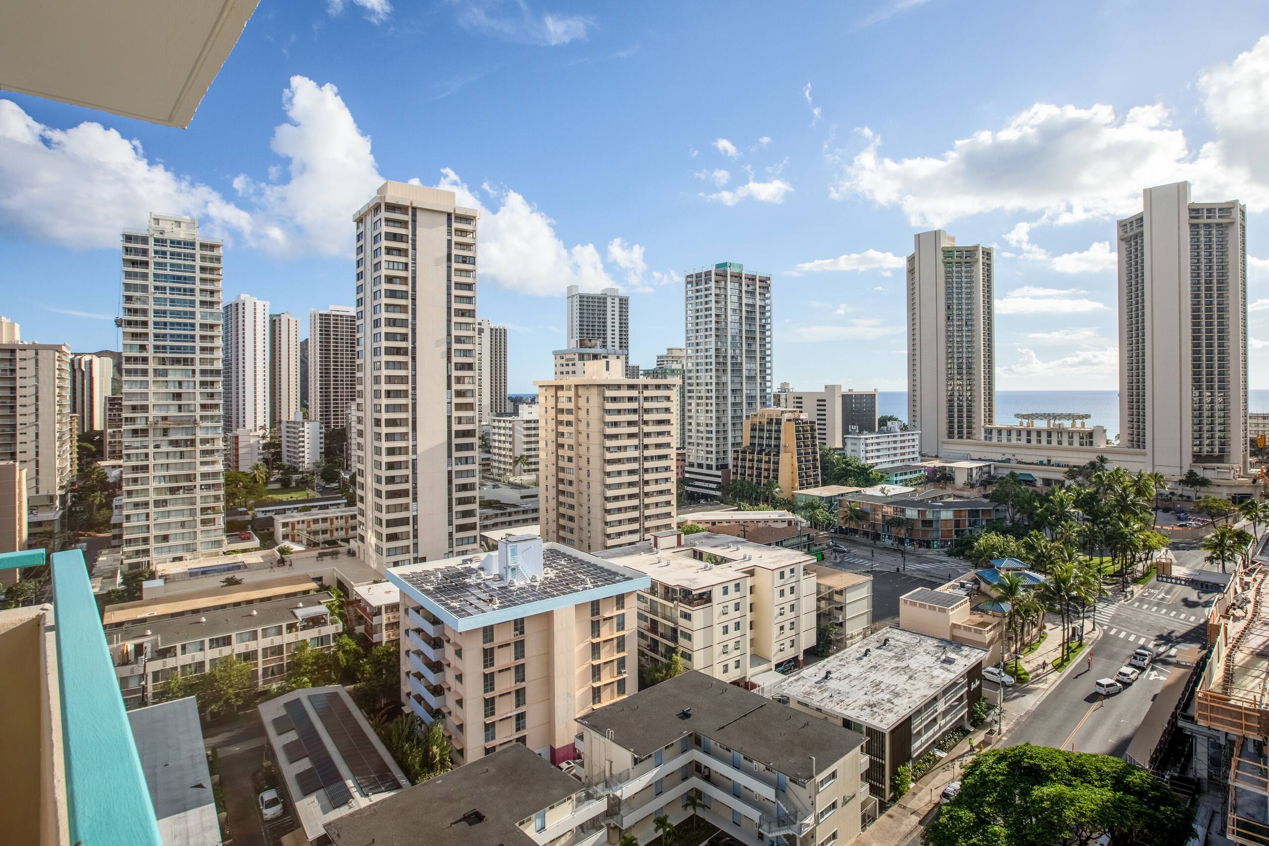 Condo in Honolulu · ★4.75 · 1 bedroom · 2 beds · 1 shared bath - Image 13