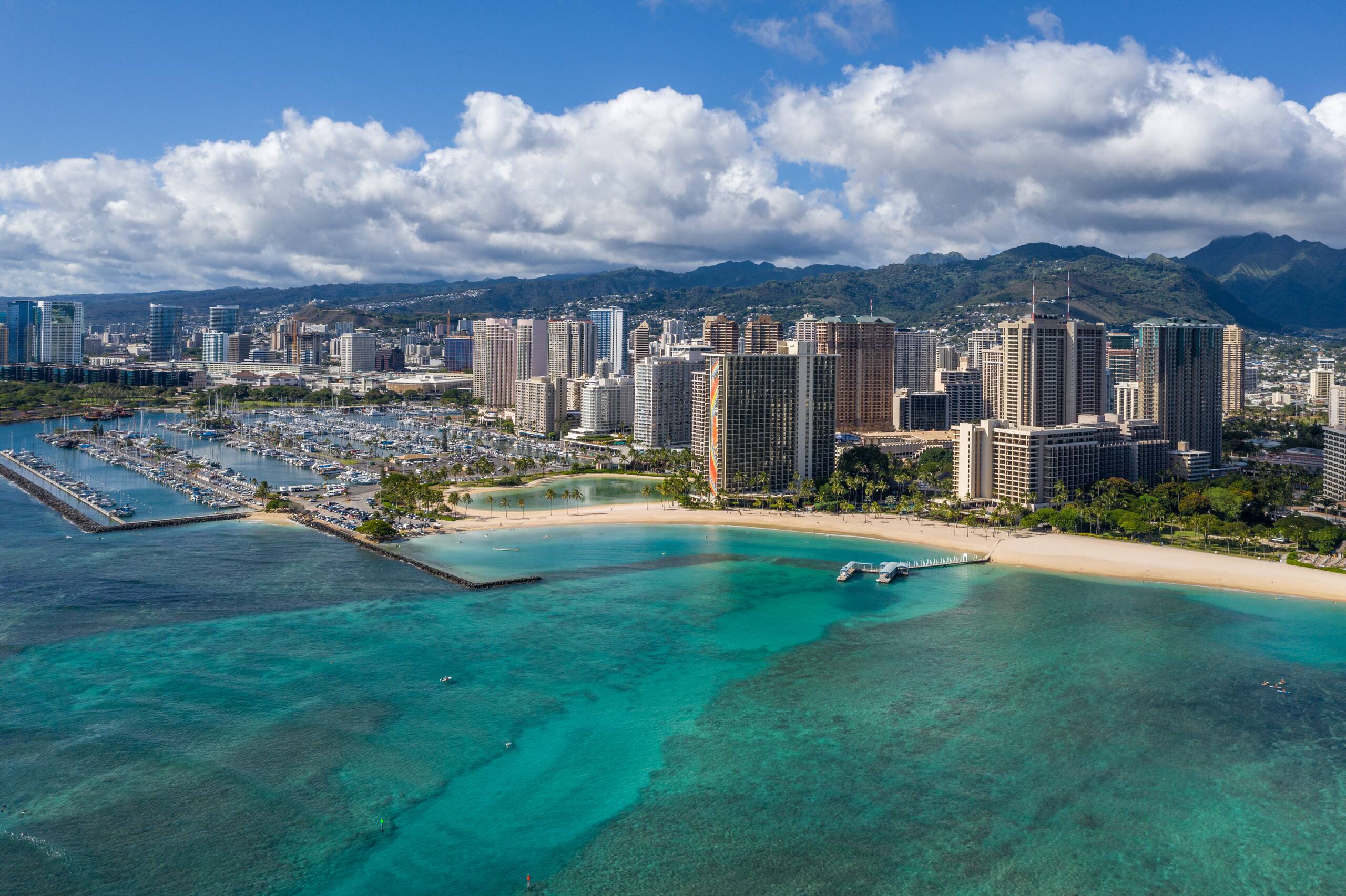 Condo in Honolulu · ★4.75 · 1 bedroom · 2 beds · 1 shared bath - Image 29