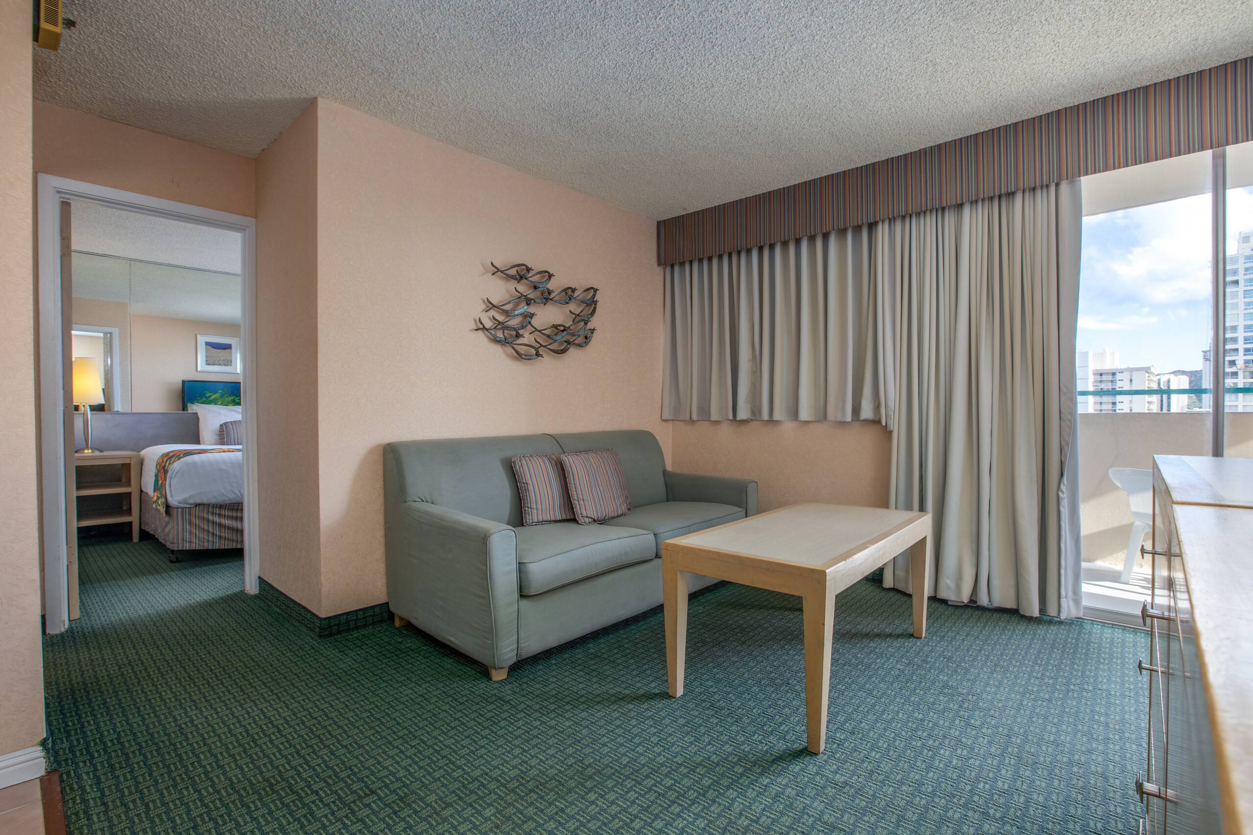 Condo in Honolulu · ★4.75 · 1 bedroom · 2 beds · 1 shared bath - Image 3