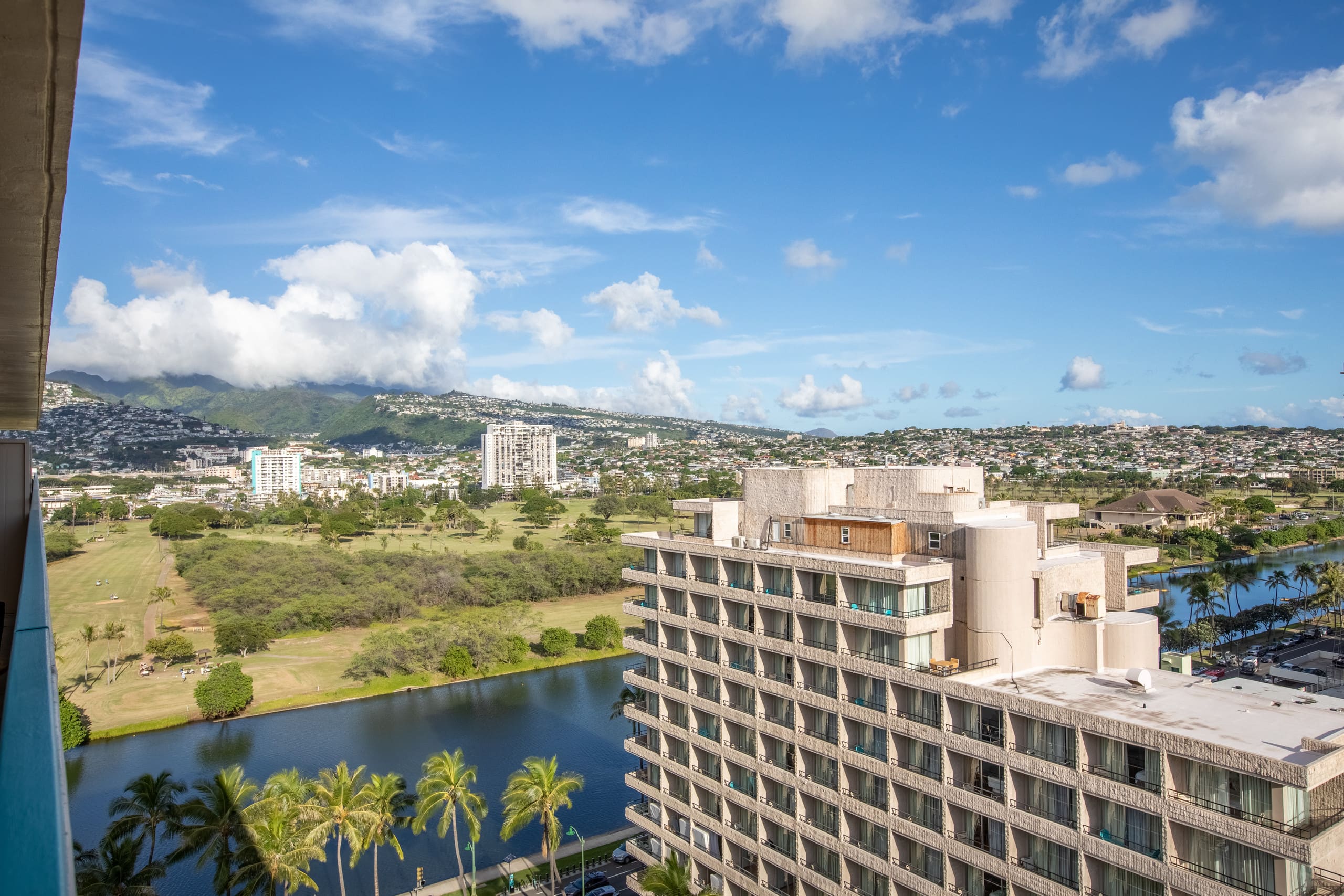 Condo in Honolulu · ★4.75 · 1 bedroom · 2 beds · 1 shared bath - Image 14