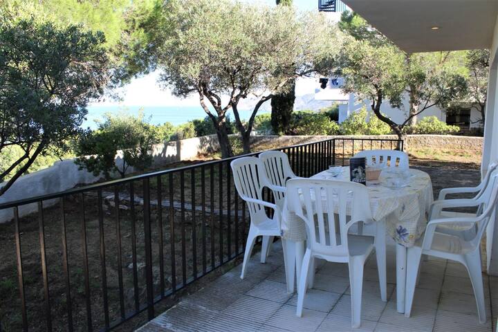 v. fané der. – house with garden and sea views in gallery image 3