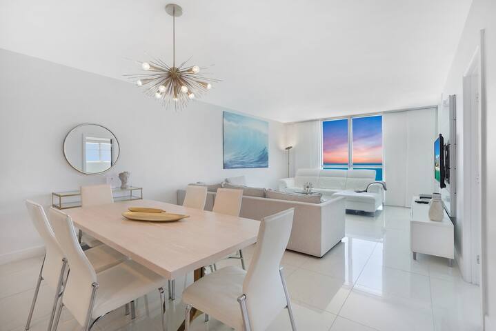 Luxurious 2 bedroom/ Full Ocean View Tides-CS56 gallery image 5