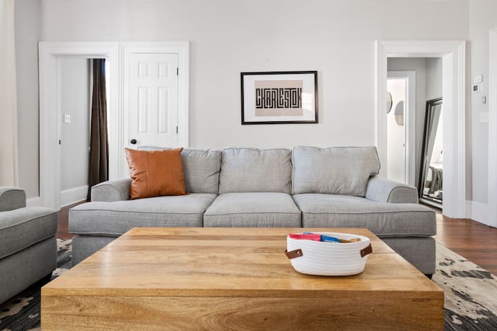Downtown Duplex - Coming St - Sleeps 16 - Charleston, SC