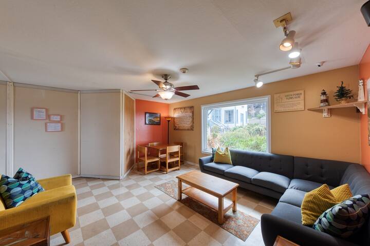 The Surfside House gallery image 5