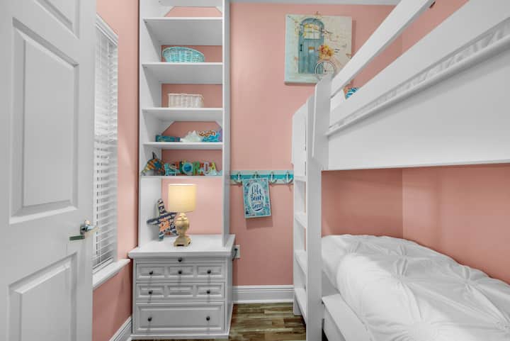 Chambre avec lits superposés