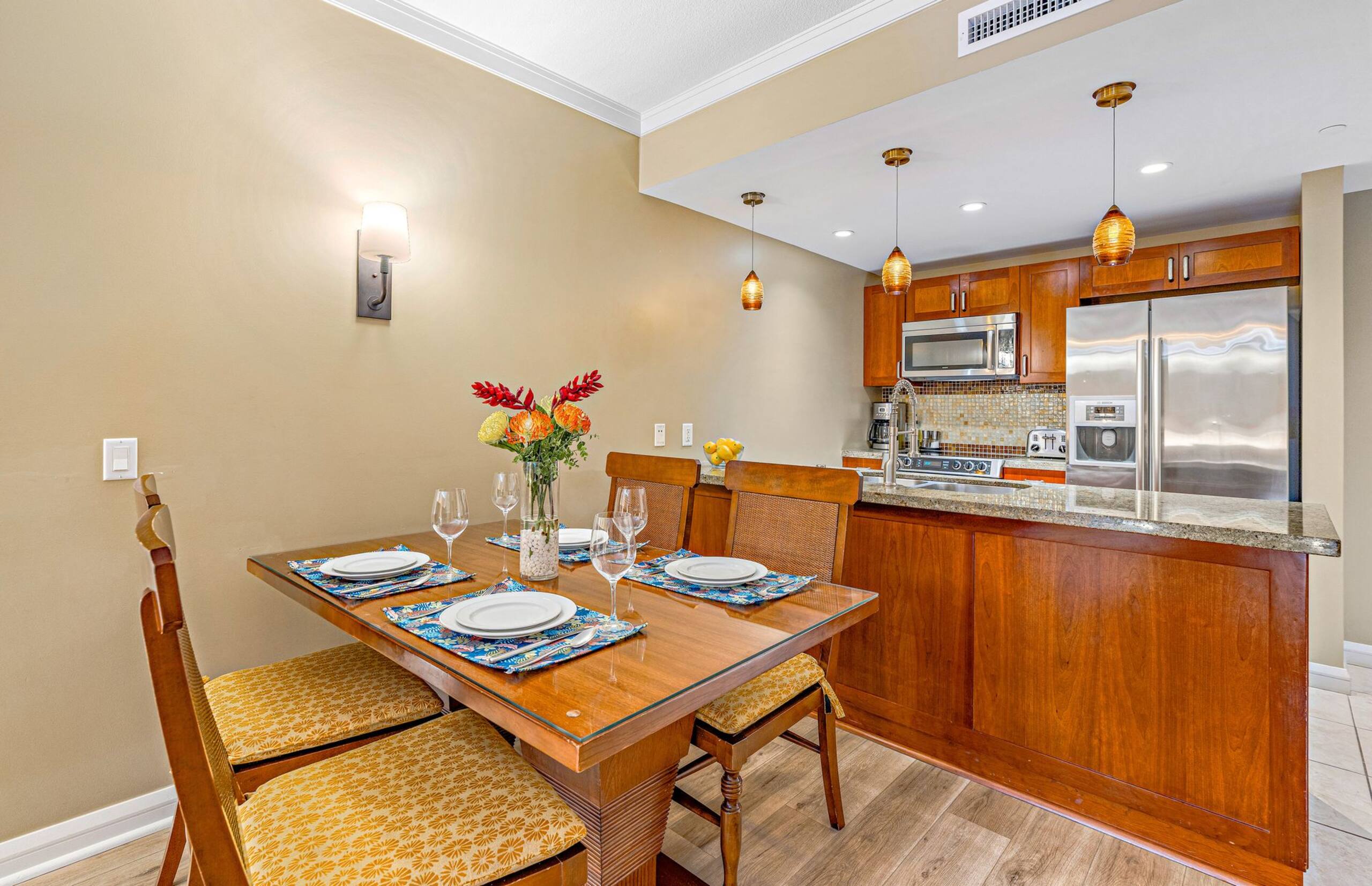 Condo in Lahaina · ★4.44 · 1 bedroom · 3 beds · 1 bath - Image 10