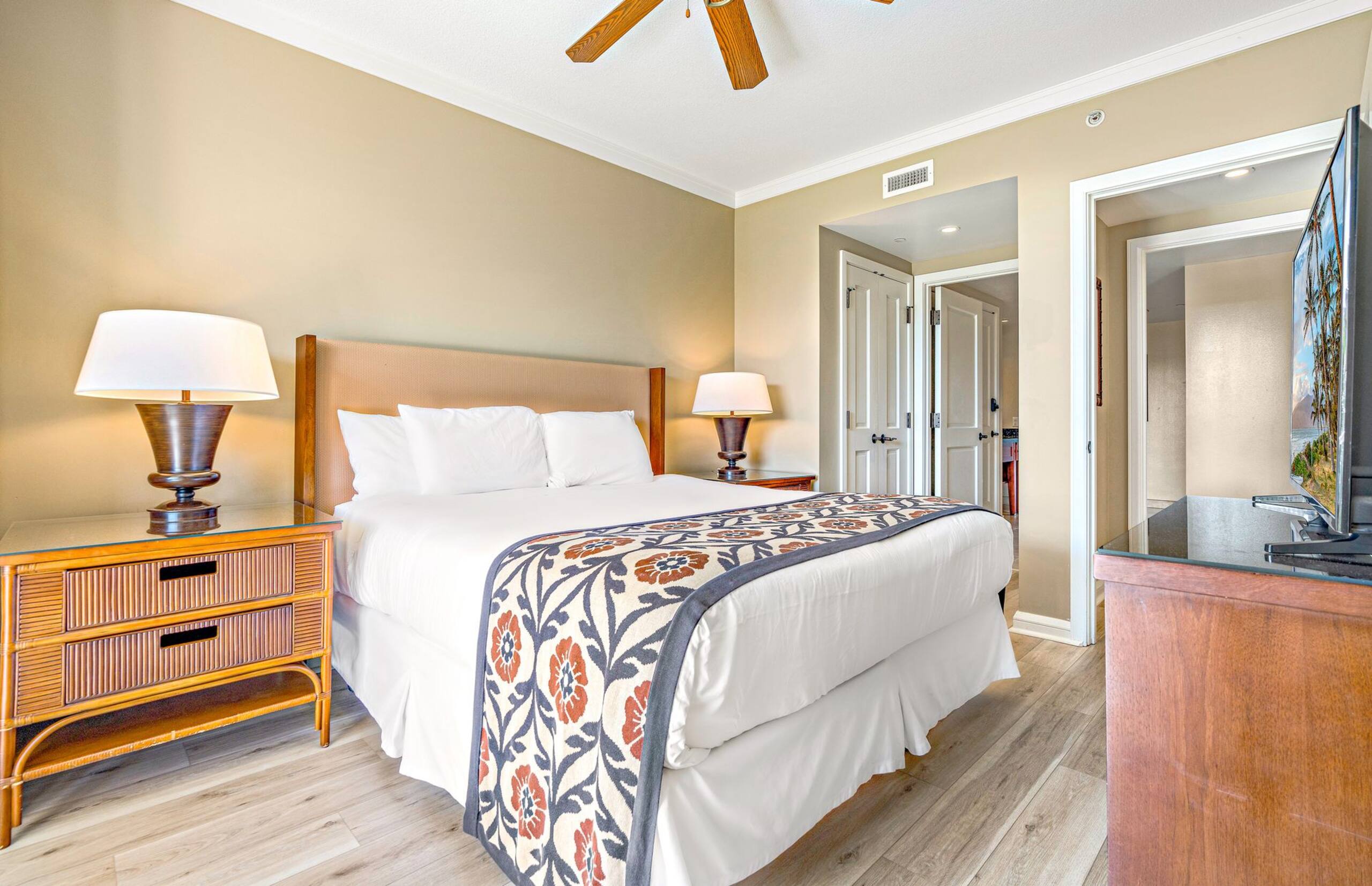 Condo in Lahaina · ★4.44 · 1 bedroom · 3 beds · 1 bath - Image 26