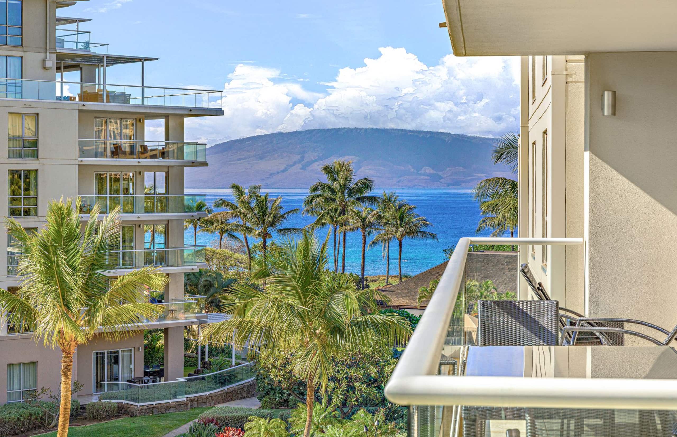 Condo in Lahaina · ★4.44 · 1 bedroom · 3 beds · 1 bath - Image 18