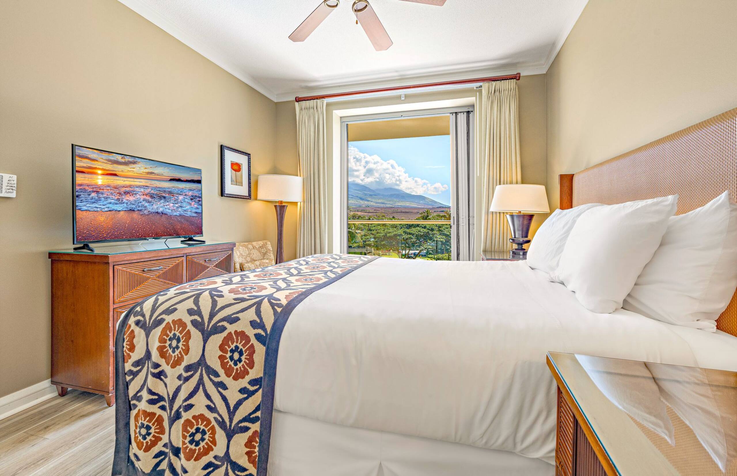 Condo in Lahaina · ★4.44 · 1 bedroom · 3 beds · 1 bath - Image 24