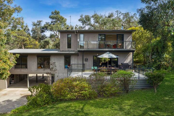 Golf Edge I Backs onto golf course!