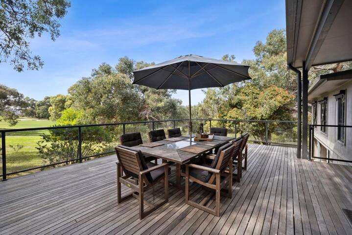 Golf Edge I Backs onto golf course! gallery image 2