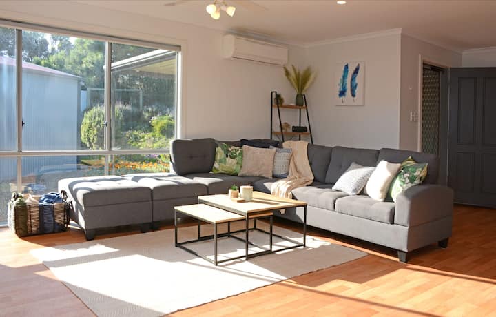 Oceans 5—serene Sanctuary, Walk To Beach & Cafés - Middleton