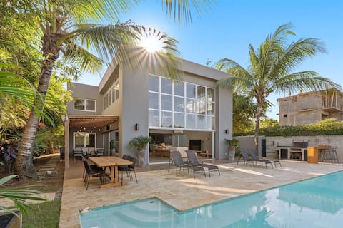 Private Pool Villa at Surf Break Meeting