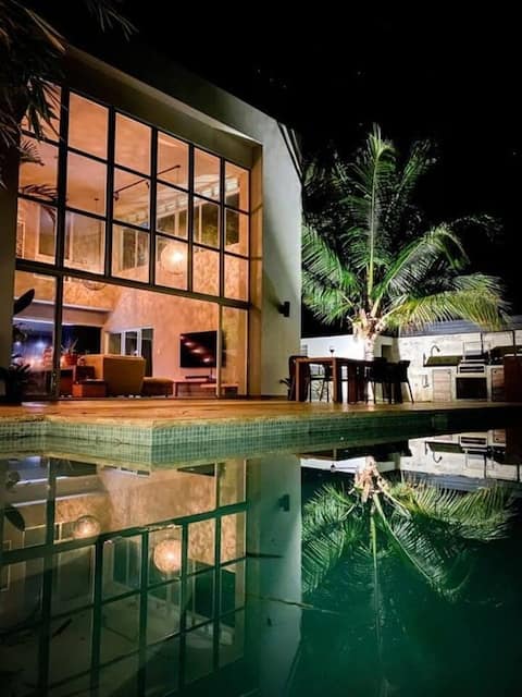 Private Modern Villa at Encuentro Surf Break, Pool