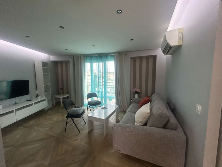 B018 Appt Lumineux Avec Balcon - Cannes Croisette - Cannes