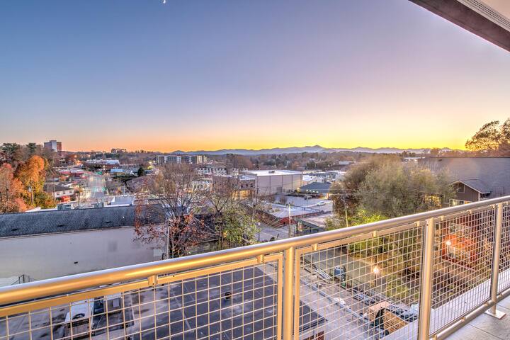 Two King Ensuite Bedrooms with Views gallery image 2