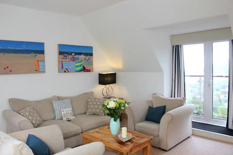 Successful Airbnb property: The Lookout at Lauriston in Dartmouth