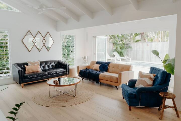 Paradise Palms – pet-friendly beach home with pool gallery image 2