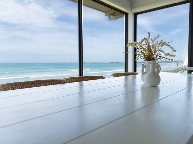 Two Two Two gallery image 3