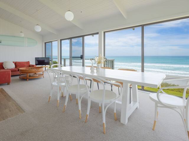 Two Two Two gallery image 4