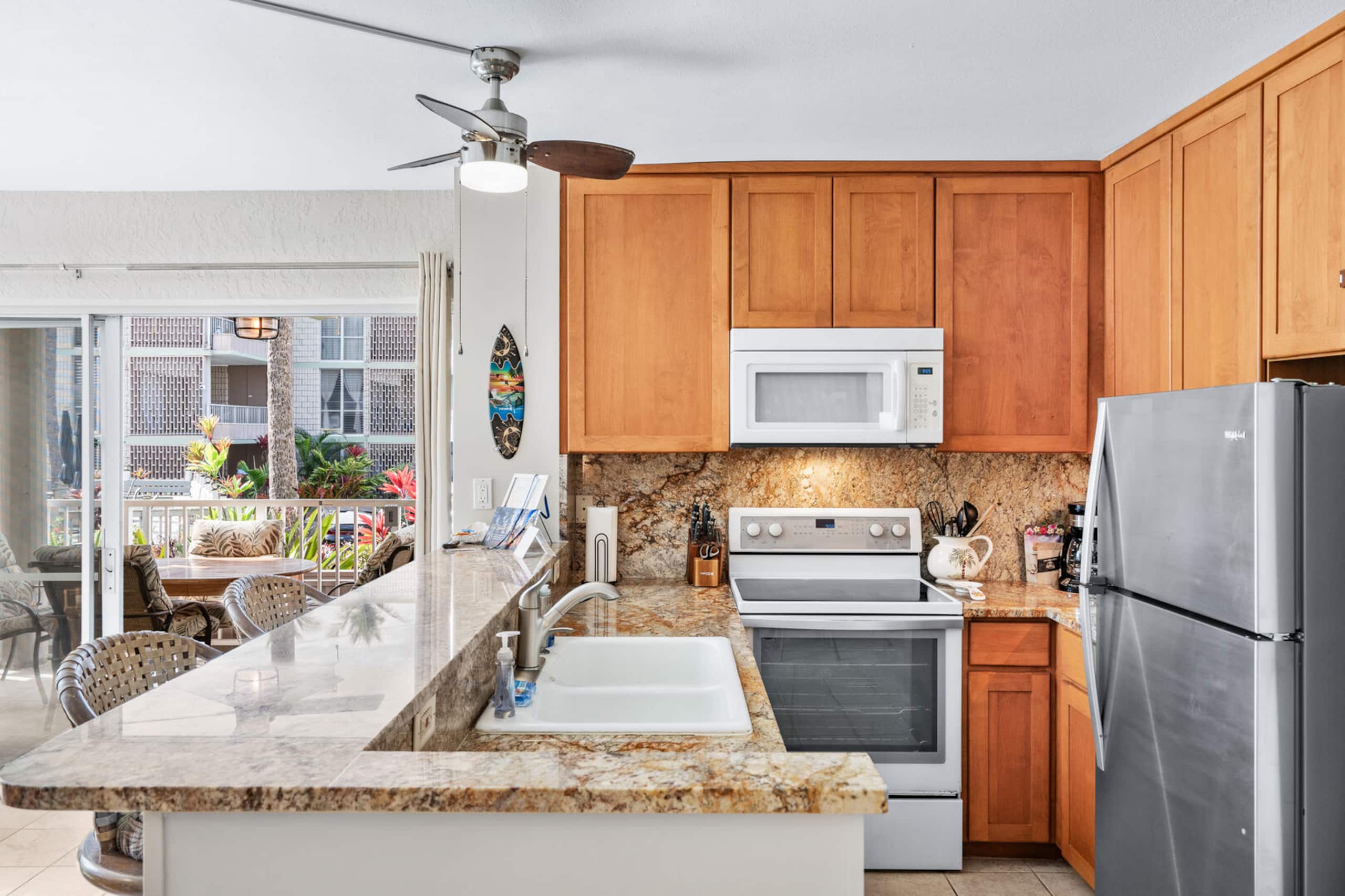 Condo in Kailua-Kona · ★4.85 · 1 bedroom · 2 beds · 1 private bath - Image 5