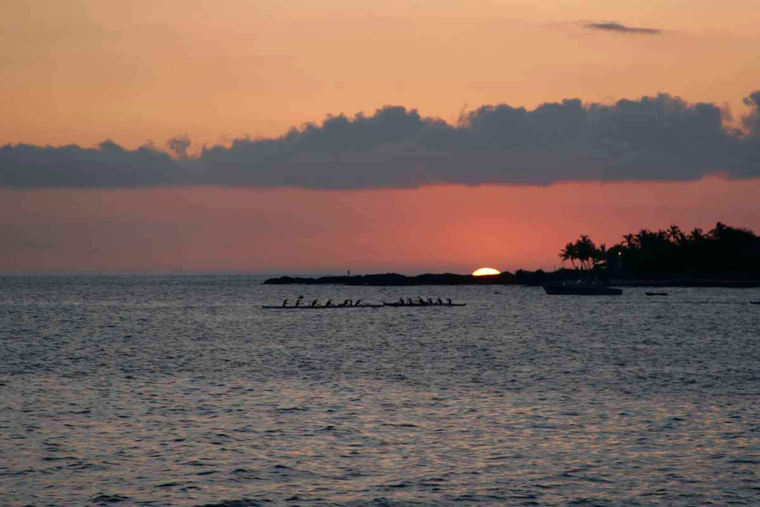 Condo in Kailua-Kona · ★4.85 · 1 bedroom · 2 beds · 1 private bath - Image 29