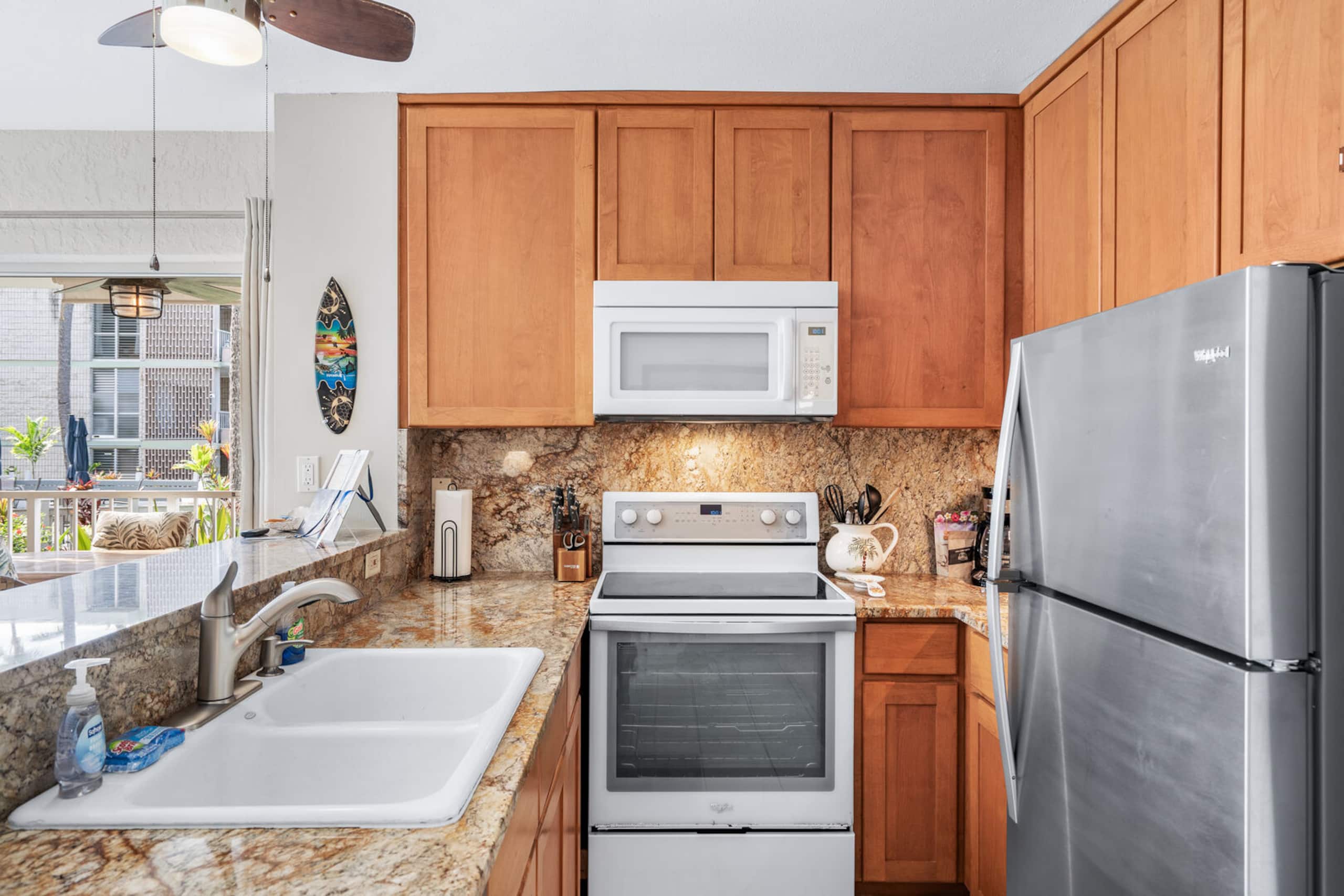 Condo in Kailua-Kona · ★4.85 · 1 bedroom · 2 beds · 1 private bath - Image 4