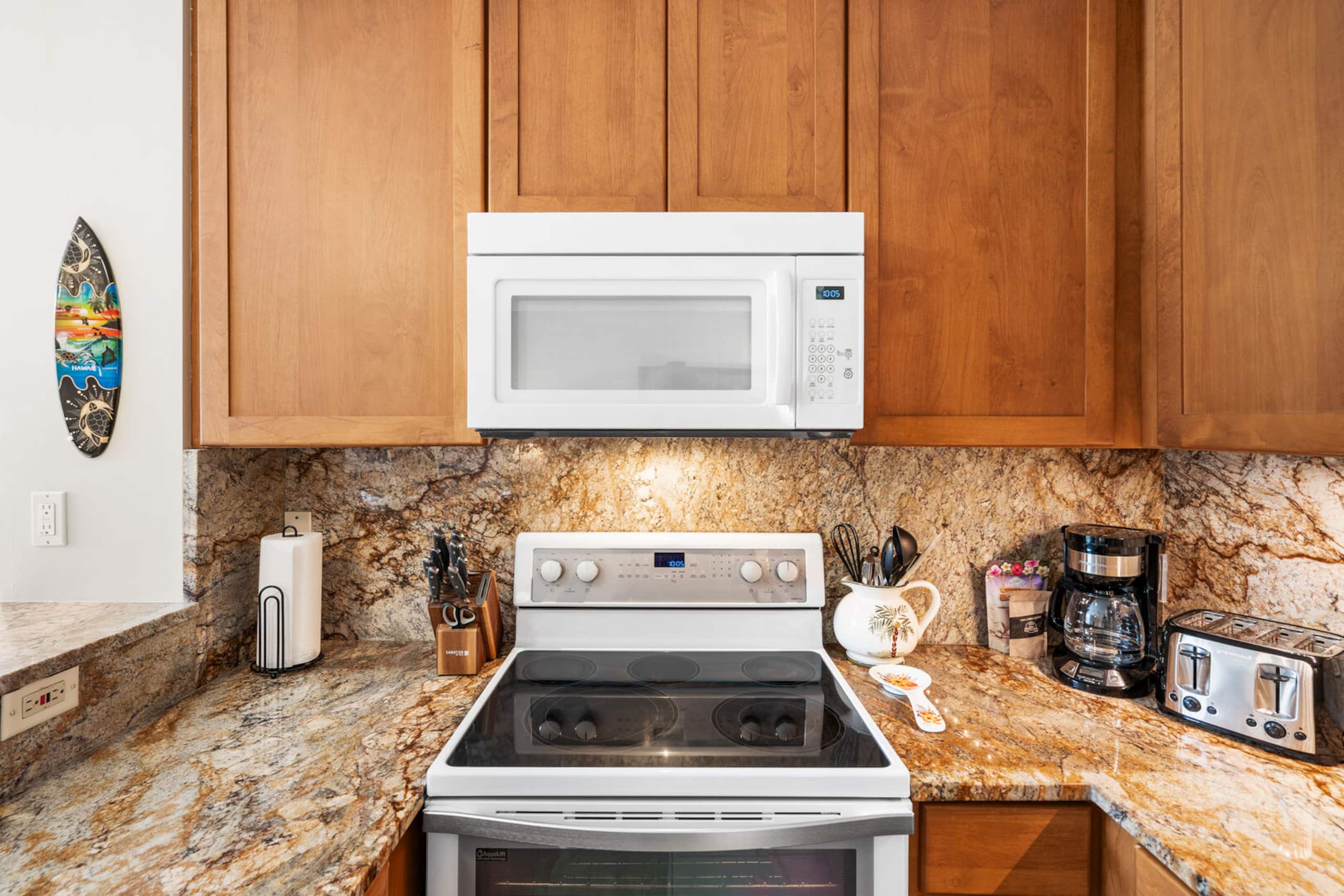Condo in Kailua-Kona · ★4.85 · 1 bedroom · 2 beds · 1 private bath - Image 6