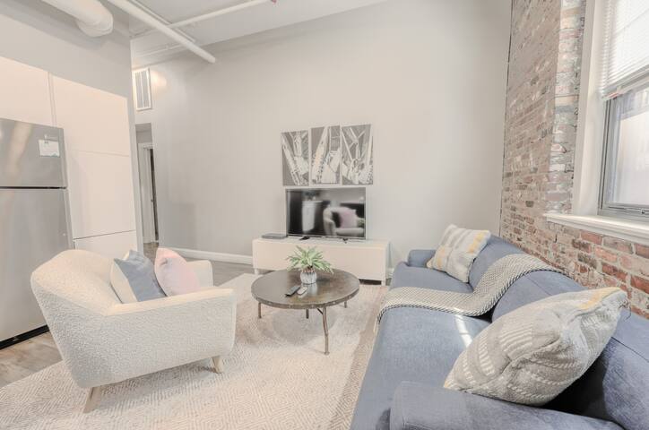 4bed Loft | Steps to Boston Common + Beacon Hill gallery image 3