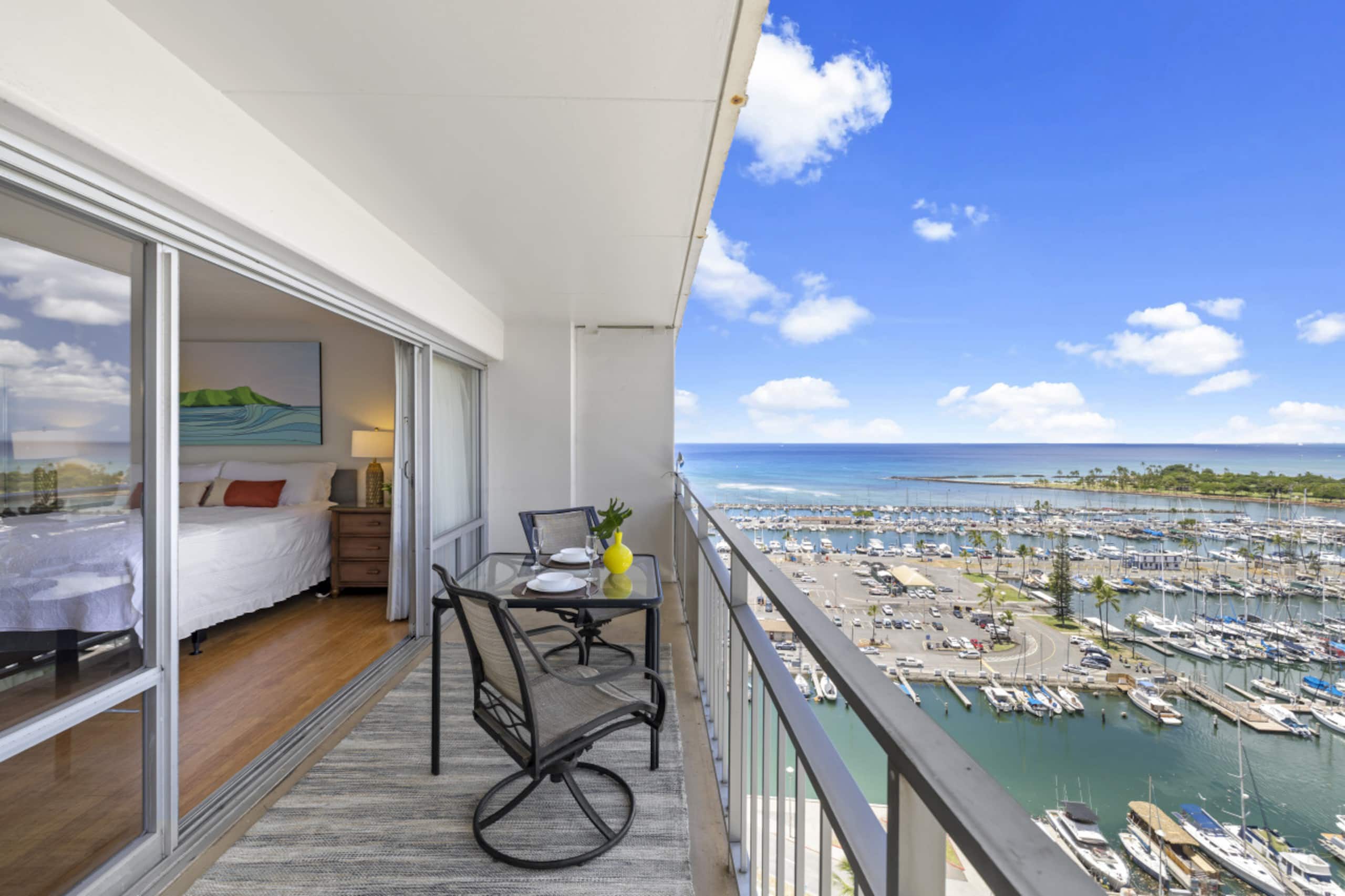 Condo in Honolulu · ★4.94 · 1 bedroom · 1 bed · 1 private bath - Image 18
