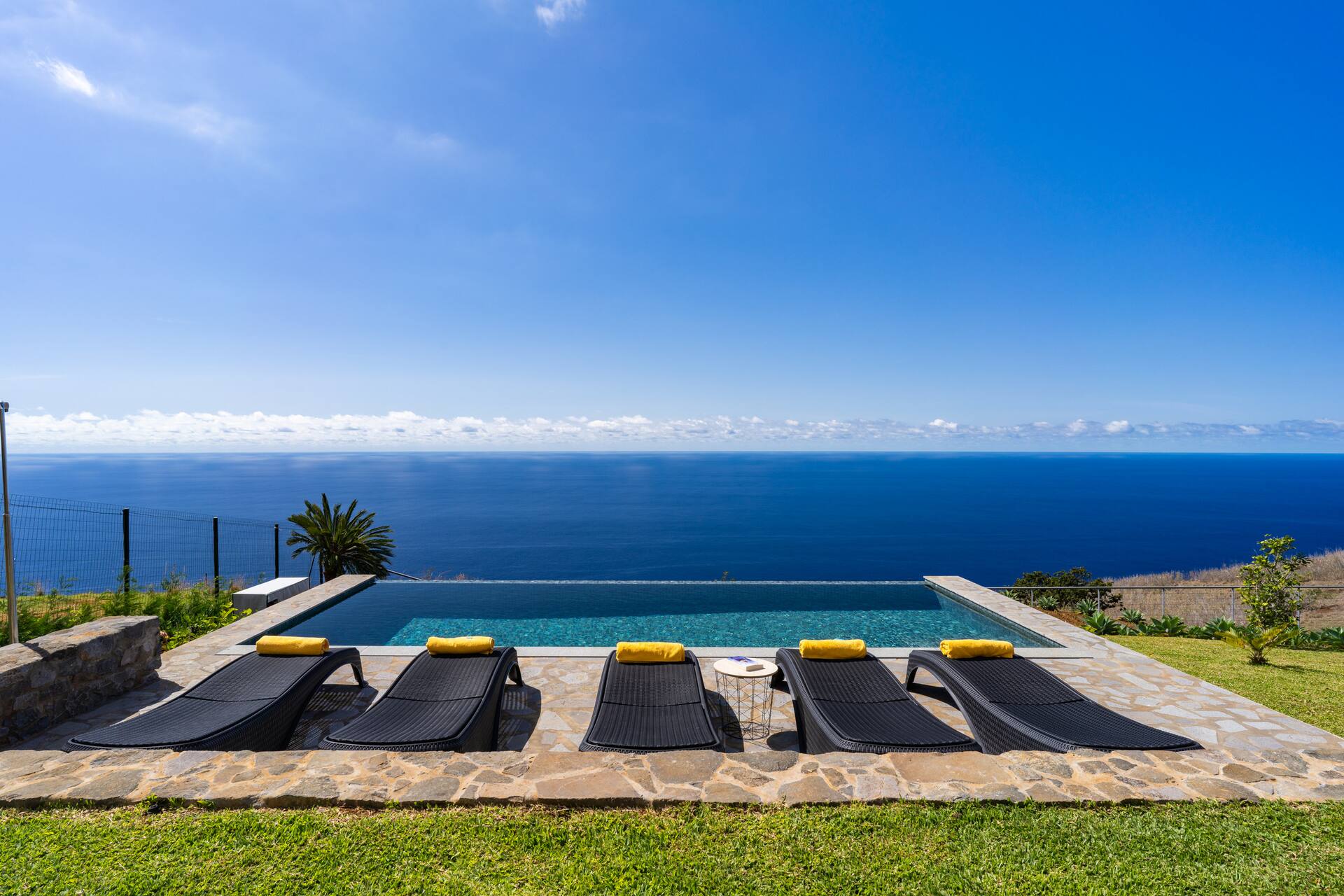 Cantinho da Natureza (2 villas) Superb views & heated pool