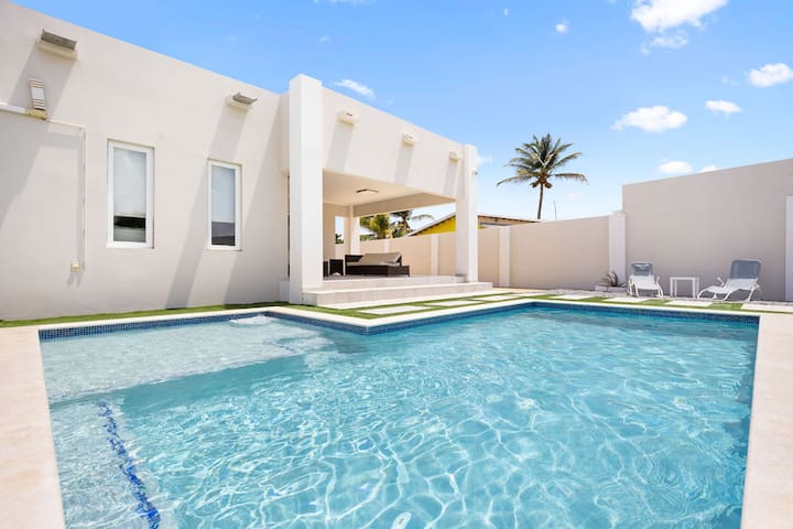Lucha Aruba managed Airbnb listing 3