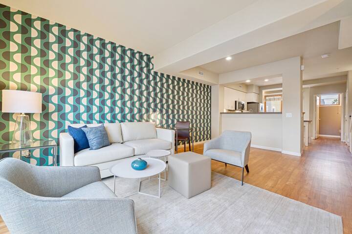 Luxury 2 Bed Apartment in Santana Row