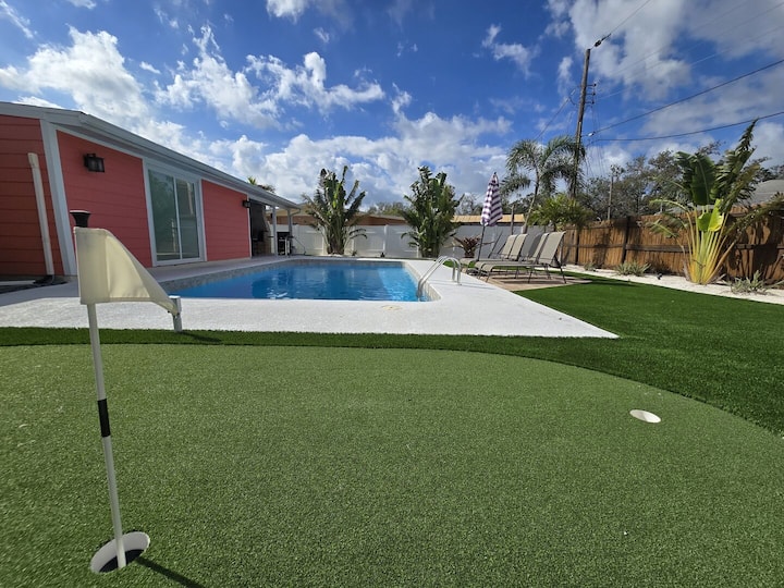 Cape Vista Getaway! Heated Pool Home Minutes Away From Anna Maria W/grill! - Bradenton, FL
