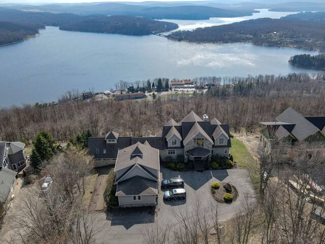 Red Barn Vacations managed Airbnb listing 2