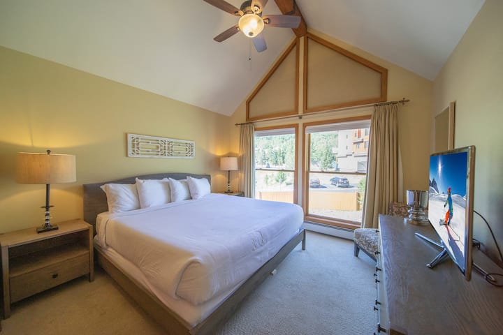 ห้องนอนชั้นหลักที่น่าอยู่