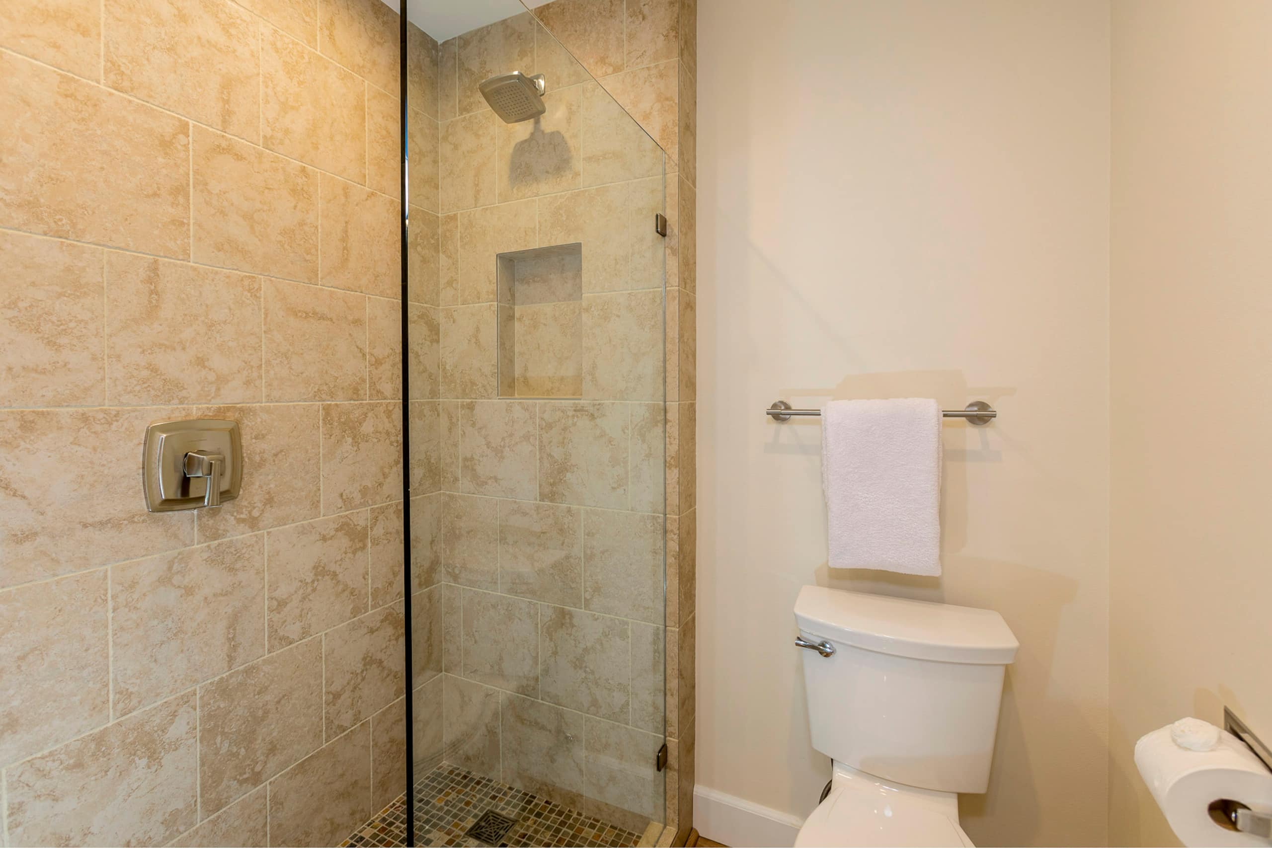 Condo in Kihei · ★4.86 · 2 bedrooms · 2 beds · 2 baths - Image 18