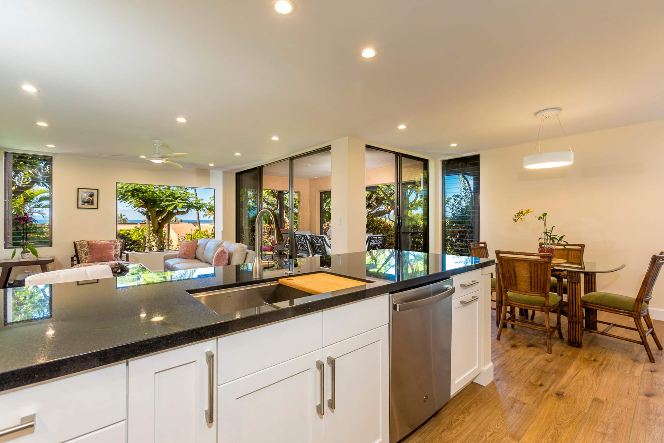 Condo in Kihei · ★4.86 · 2 bedrooms · 2 beds · 2 baths - Image 11