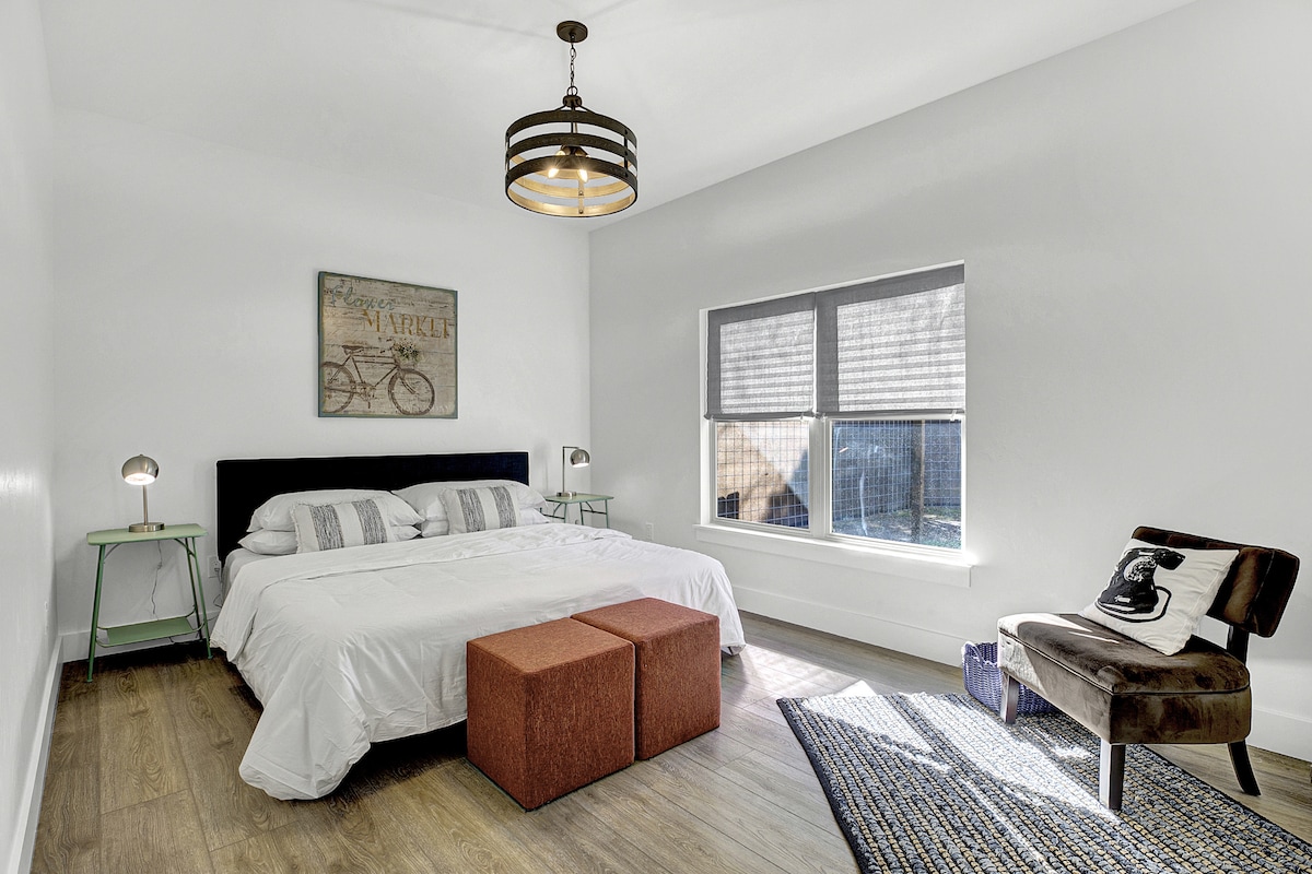 Back House - ห้องนอน #1