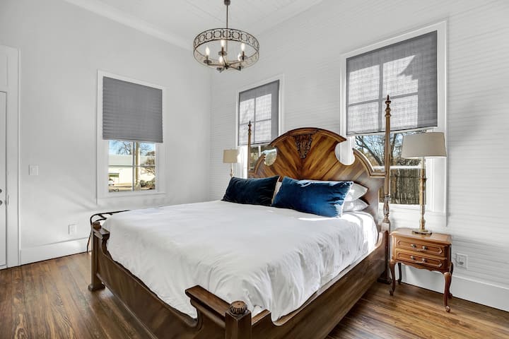 Framsida hus - sovrum #3