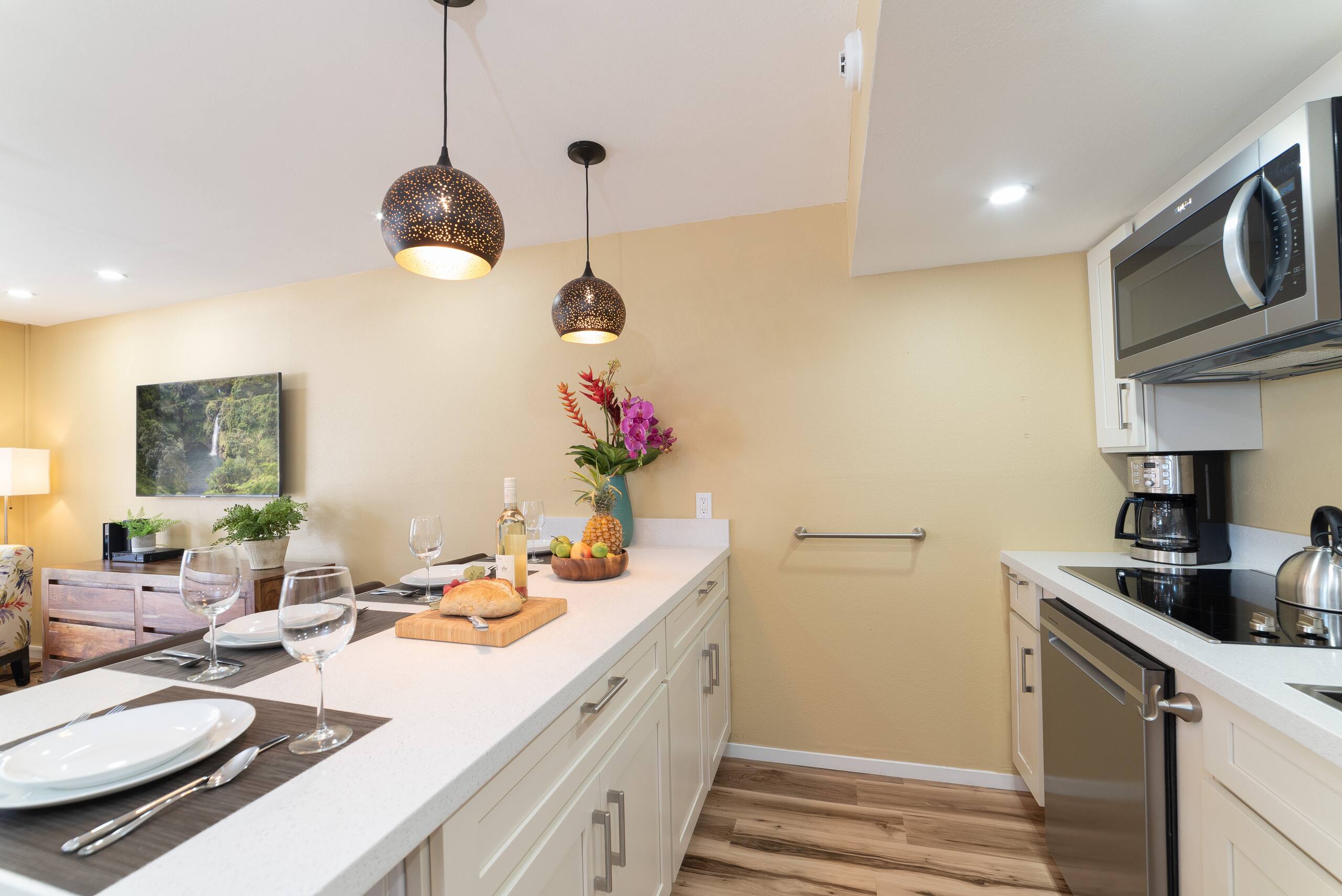 Condo in Lahaina · ★4.69 · 1 bedroom · 1 bed · 1 bath - Image 21